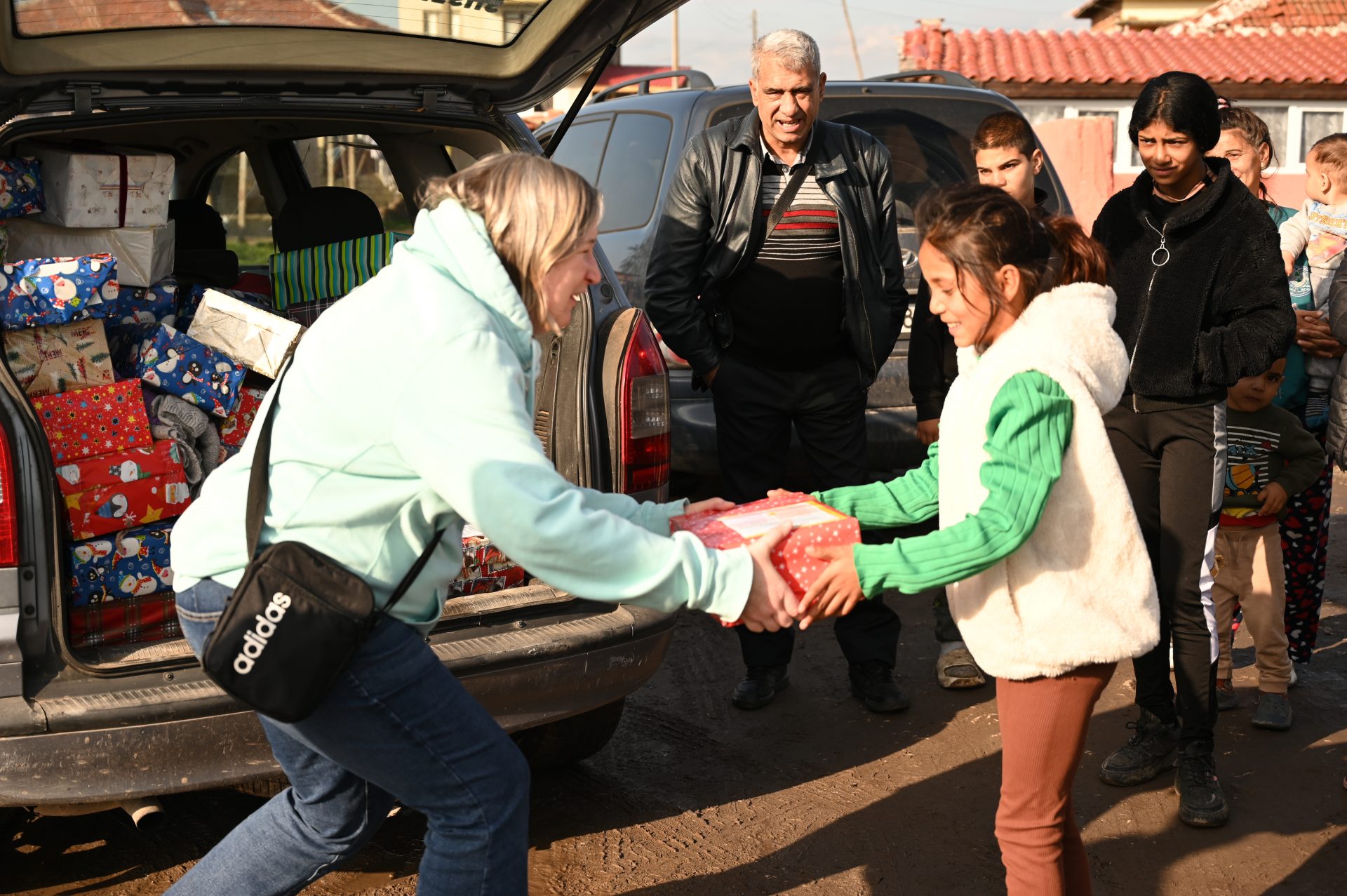 Shoebox Delivery Team – Link to Hope Shoebox Delivery Team - Link to Hope